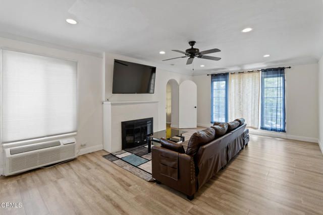 1018 S Crescent Heights Boulevard, Los Angeles, CA 90035