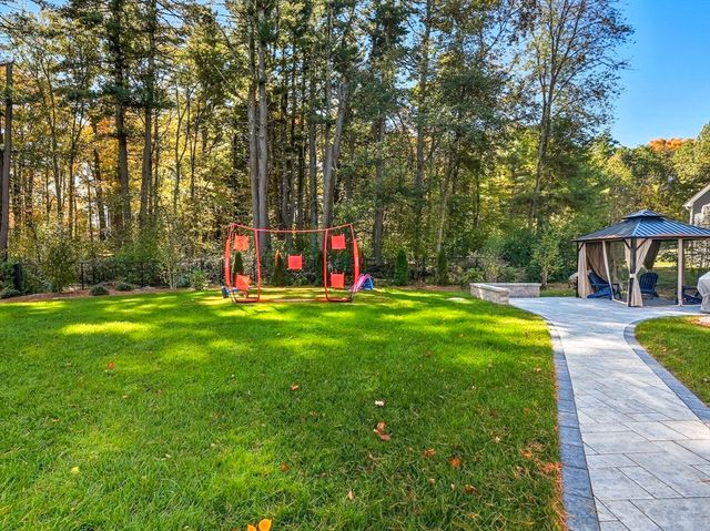 87 Wood Street, Hopkinton, MA 01748