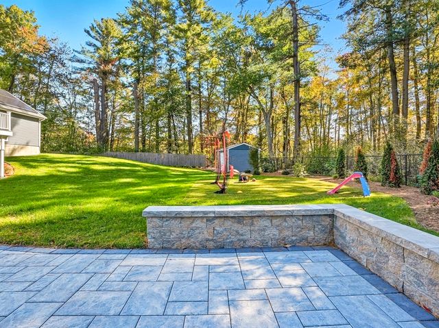 87 Wood Street, Hopkinton, MA 01748