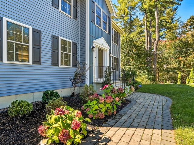 87 Wood Street, Hopkinton, MA 01748