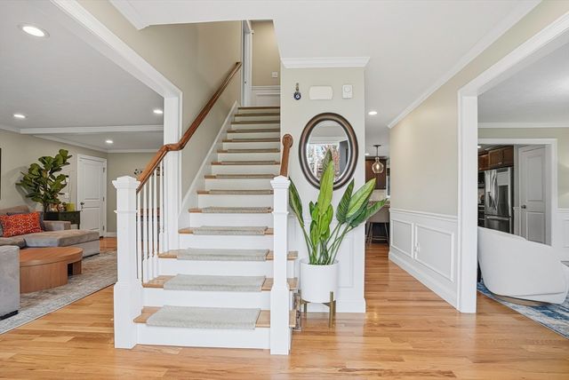 87 Wood Street, Hopkinton, MA 01748