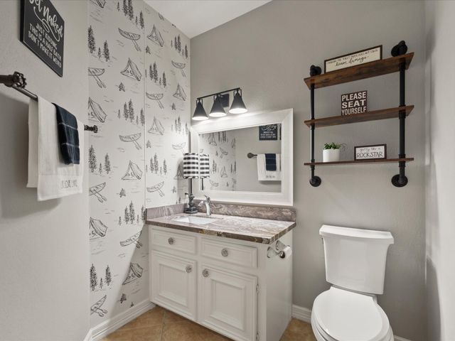 2906 Penninsula Point, Montgomery, TX 77356