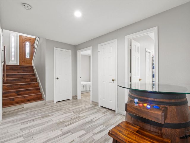 2906 Penninsula Point, Montgomery, TX 77356