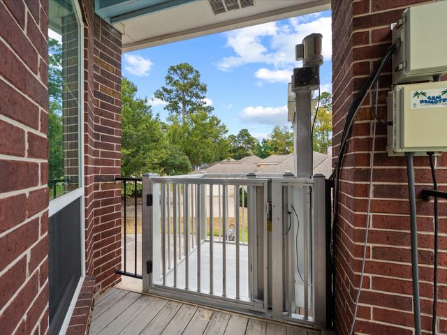 2906 Penninsula Point, Montgomery, TX 77356