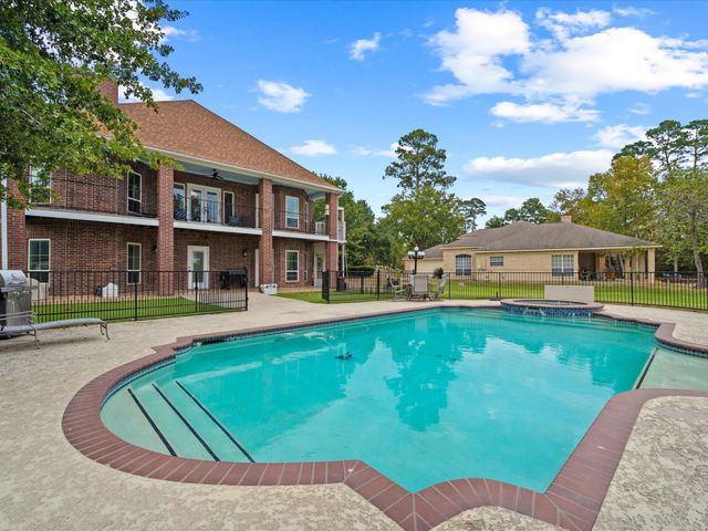 2906 Penninsula Point, Montgomery, TX 77356