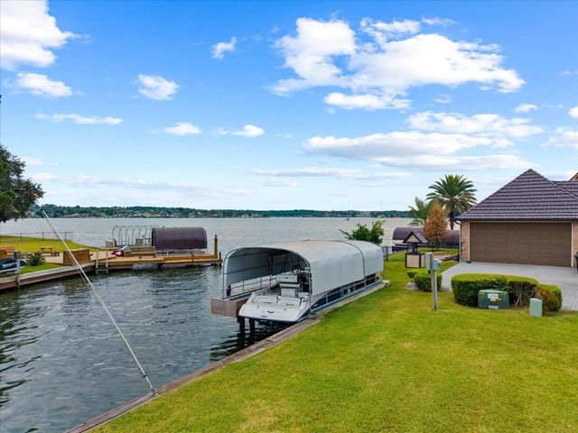 2906 Penninsula Point, Montgomery, TX 77356