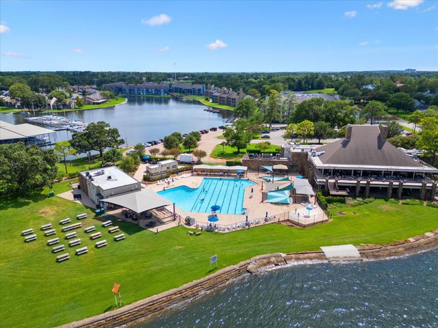 2906 Penninsula Point, Montgomery, TX 77356