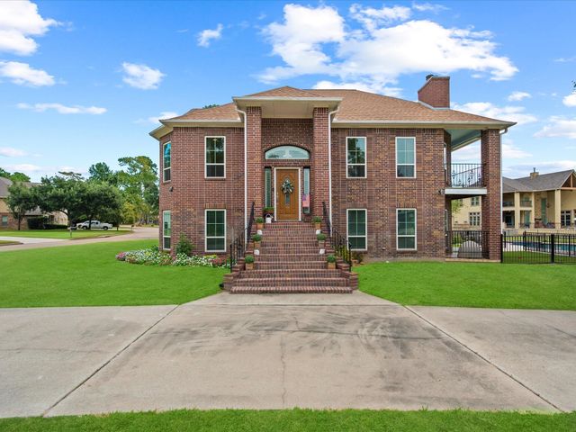 2906 Penninsula Point, Montgomery, TX 77356
