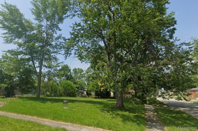 6041 Robindale Avenue, Dearborn Heights, MI 48127