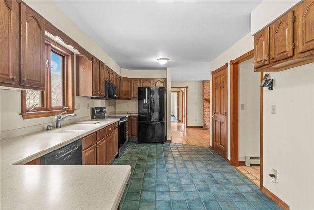 76 Red Tail Lane, Charlotte, VT 05445