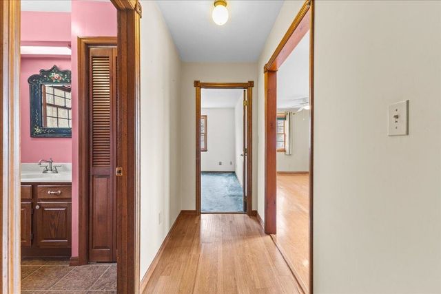 76 Red Tail Lane, Charlotte, VT 05445