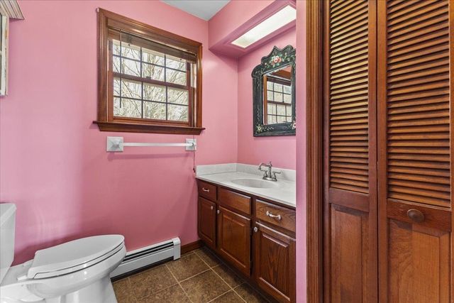 76 Red Tail Lane, Charlotte, VT 05445