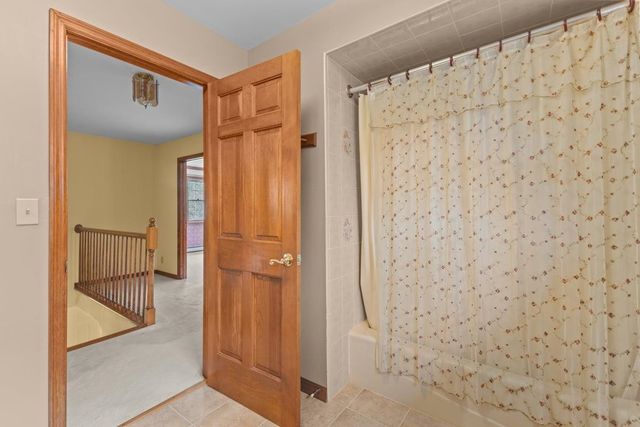 76 Red Tail Lane, Charlotte, VT 05445