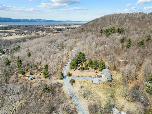 76 Red Tail Lane, Charlotte, VT 05445