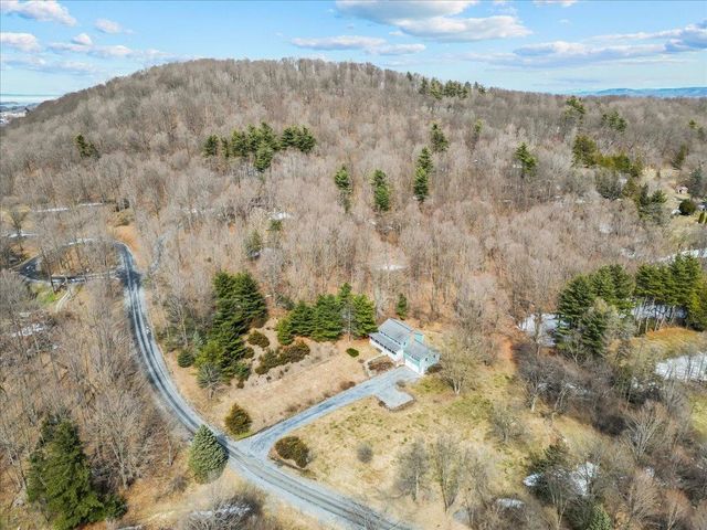 76 Red Tail Lane, Charlotte, VT 05445