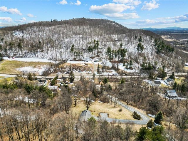 76 Red Tail Lane, Charlotte, VT 05445