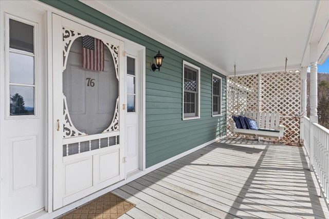 76 Red Tail Lane, Charlotte, VT 05445