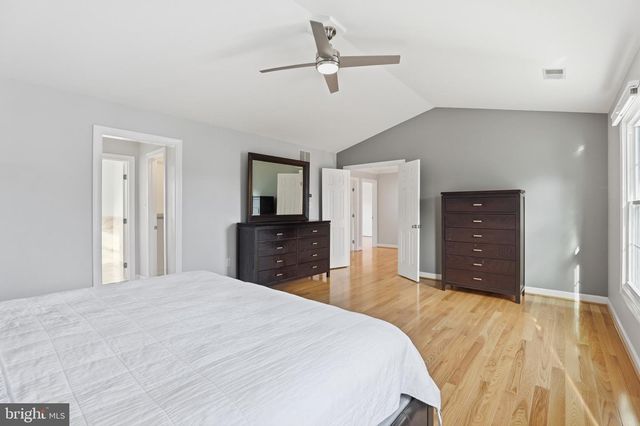 13222 MAPLECREST DR, Potomac, MD 20854