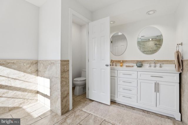 13222 MAPLECREST DR, Potomac, MD 20854