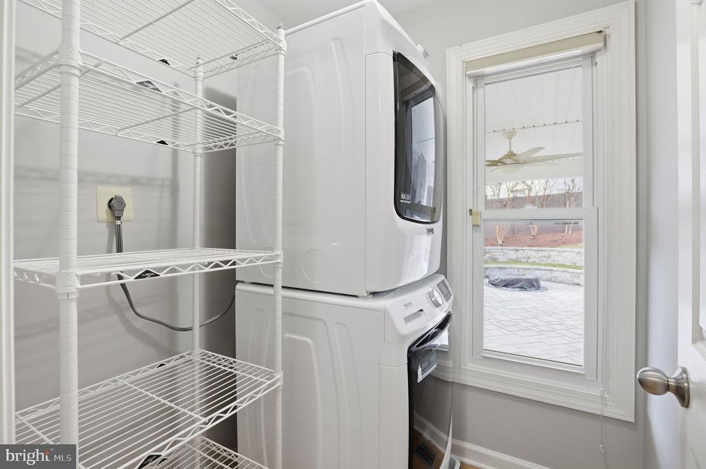 Image 22 of property listing at 13222 MAPLECREST DR, Potomac, MD 20854