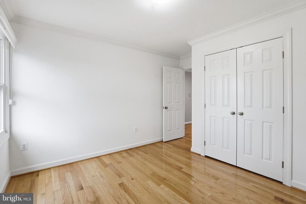 Image 35 of property listing at 13222 MAPLECREST DR, Potomac, MD 20854