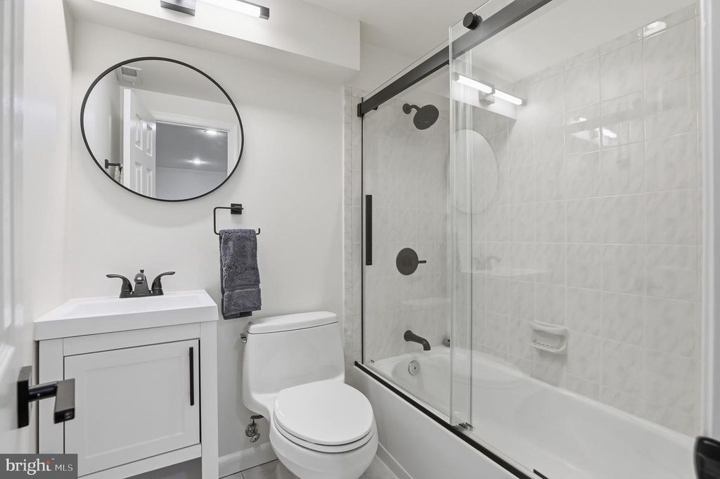 Image 42 of property listing at 13222 MAPLECREST DR, Potomac, MD 20854