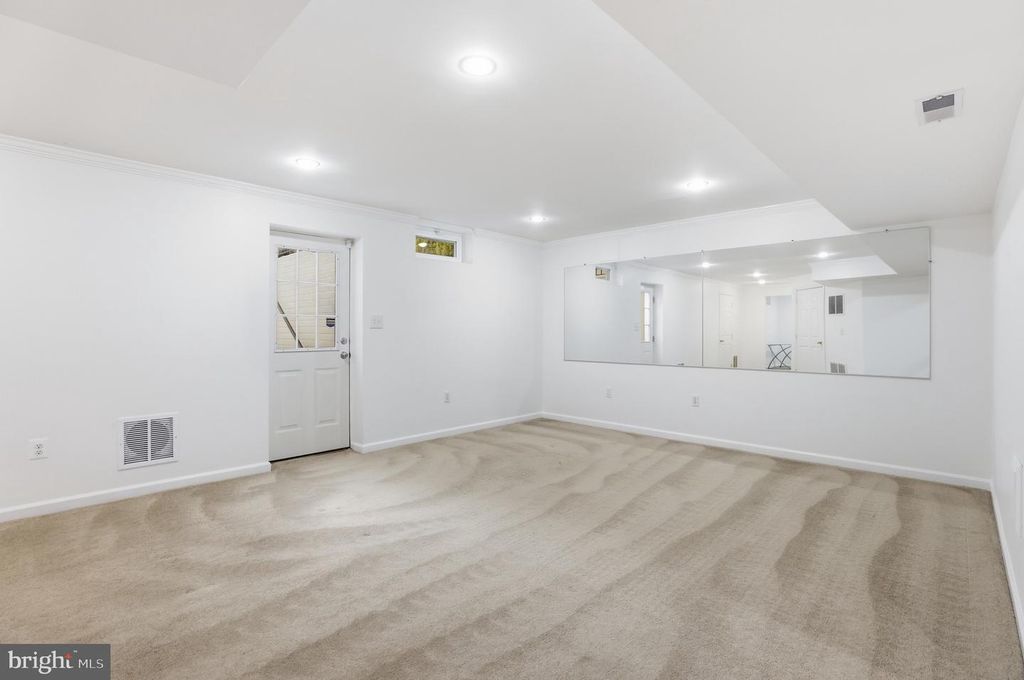 Image 44 of property listing at 13222 MAPLECREST DR, Potomac, MD 20854