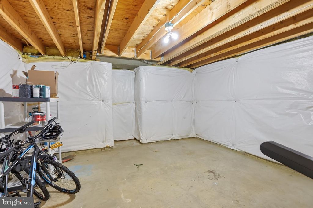 Image 46 of property listing at 13222 MAPLECREST DR, Potomac, MD 20854