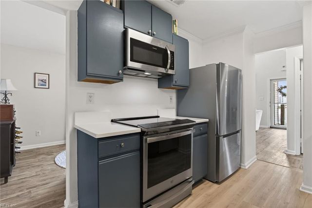 5168 Walkers Grant LN, Virginia Beach, VA 23455