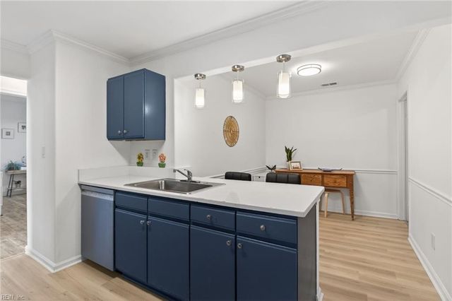 5168 Walkers Grant LN, Virginia Beach, VA 23455