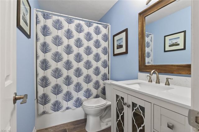 5168 Walkers Grant LN, Virginia Beach, VA 23455