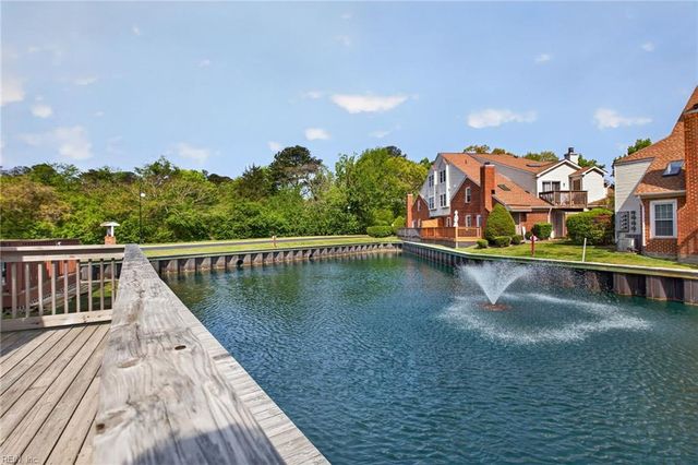 5168 Walkers Grant LN, Virginia Beach, VA 23455