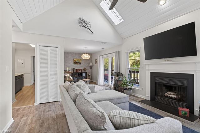 5168 Walkers Grant LN, Virginia Beach, VA 23455