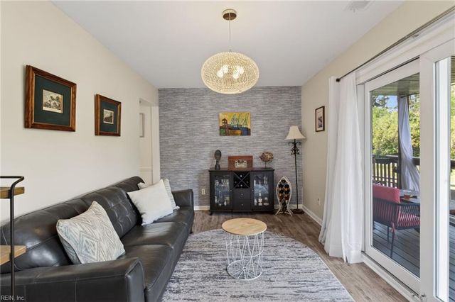 5168 Walkers Grant LN, Virginia Beach, VA 23455