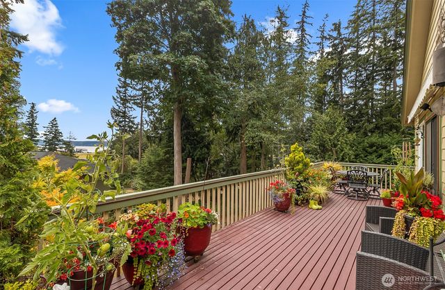265 Sukyma Lane, Camano Island, WA 98282