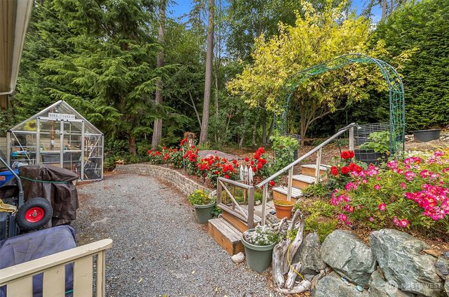 265 Sukyma Lane, Camano Island, WA 98282