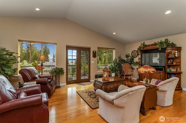 265 Sukyma Lane, Camano Island, WA 98282