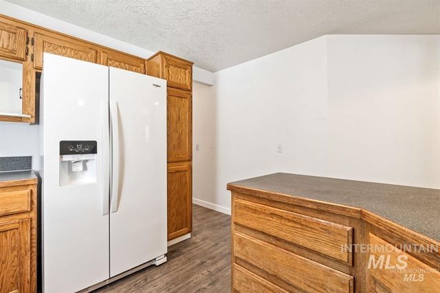 4135 W Cherry Ln, Meridian, ID 83642