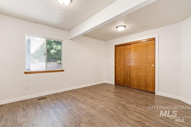 4135 W Cherry Ln, Meridian, ID 83642