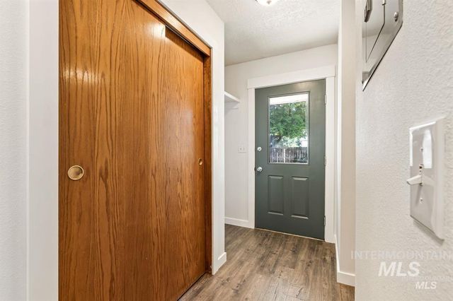 4135 W Cherry Ln, Meridian, ID 83642