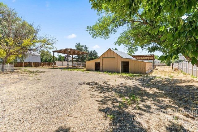 4135 W Cherry Ln, Meridian, ID 83642