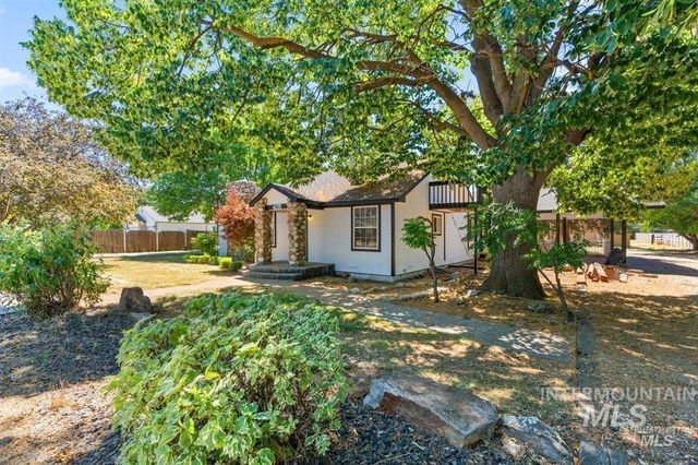 4135 W Cherry Ln, Meridian, ID 83642