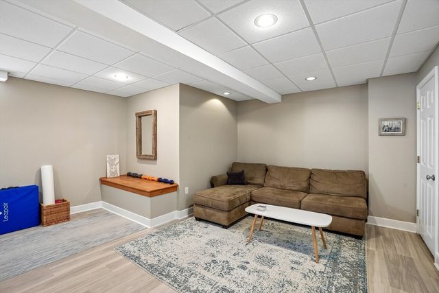 12 Hawley Rd, Scituate, MA 02066