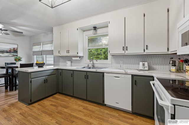 6634 Western Avenue, Omaha, NE 68132