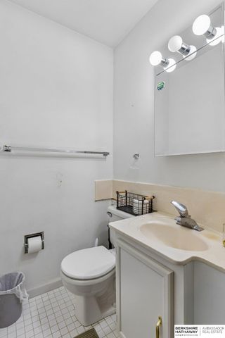 6634 Western Avenue, Omaha, NE 68132