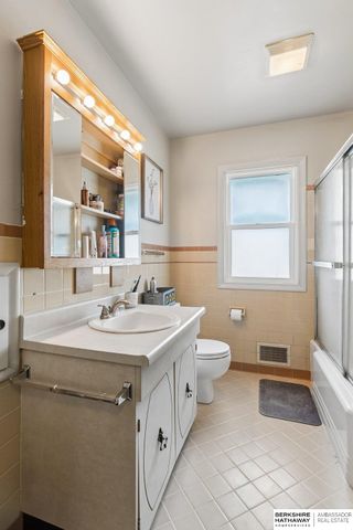 6634 Western Avenue, Omaha, NE 68132