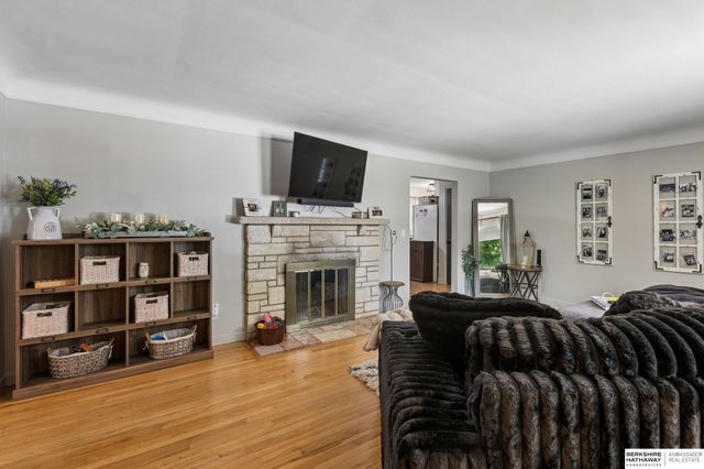 6634 Western Avenue, Omaha, NE 68132