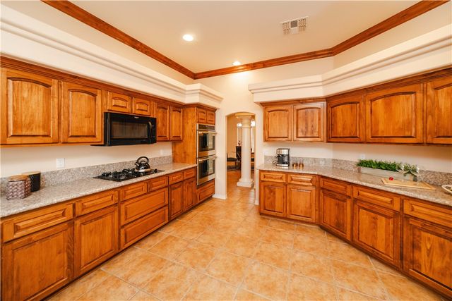 2276 Seminole Drive, Kingman, AZ 86401