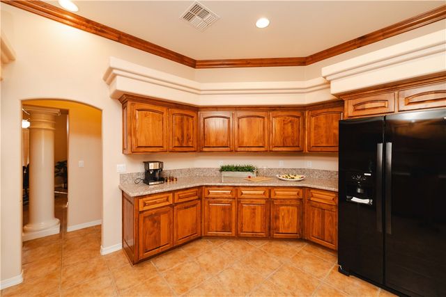 2276 Seminole Drive, Kingman, AZ 86401