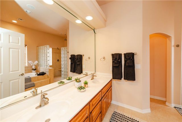 2276 Seminole Drive, Kingman, AZ 86401